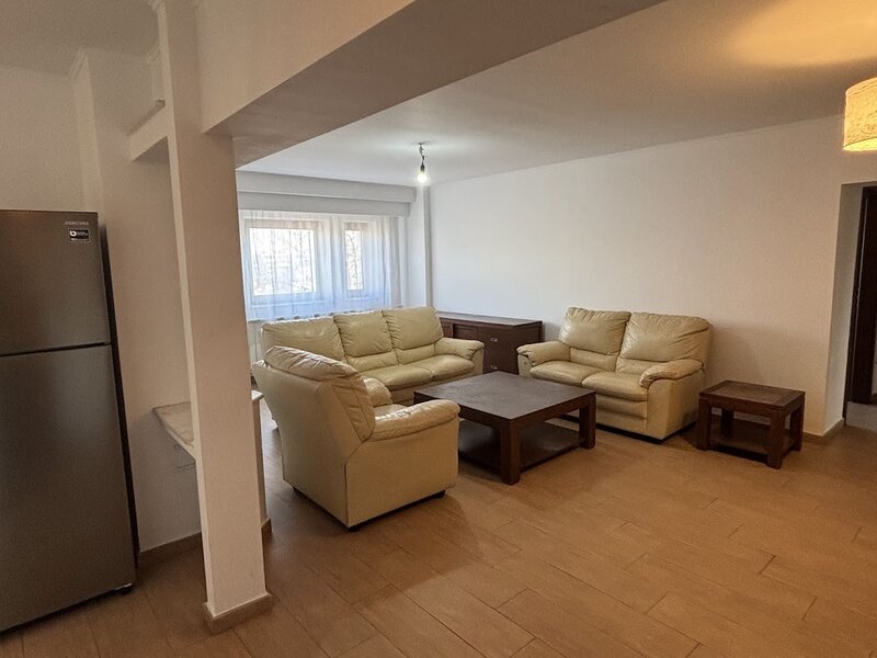 Libertatii nr. 1, proprietar, vand apartament 3 camere,  comision zero