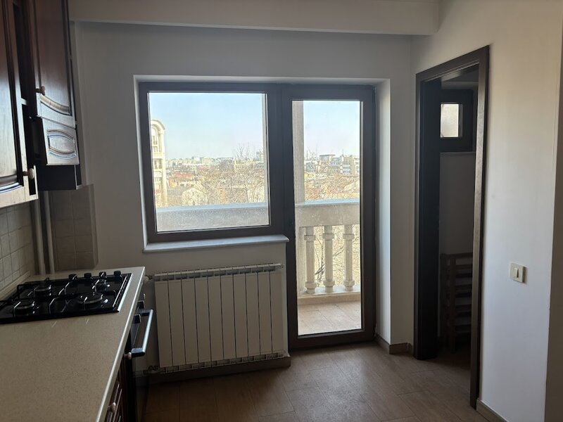 Libertatii nr. 1, proprietar, vand apartament 3 camere,  comision zero